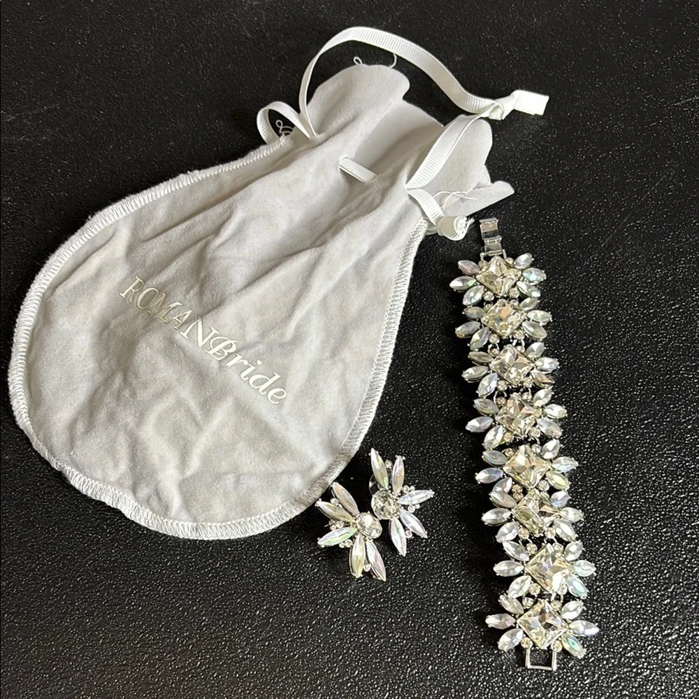 Roman Bride Frosted Formal Sparkly Elegant Silver Crystal Bracelet Earrings Set‌